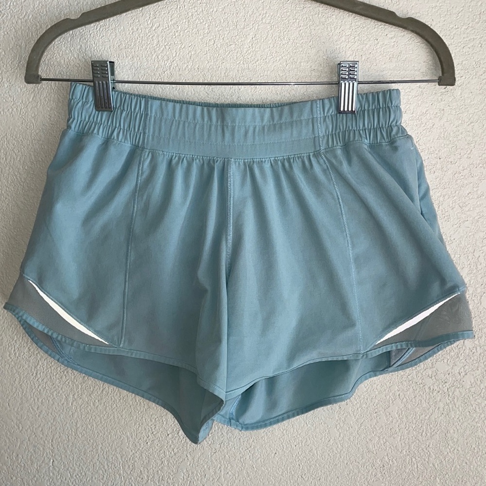 Lululemon Hotty Hot Low Rise Short 4”